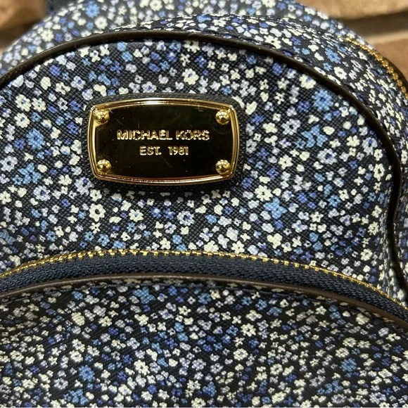 Michael Kors Abbey Blue White Mini Daisy Floral Small Backpack Purse - Picture 2 of 5